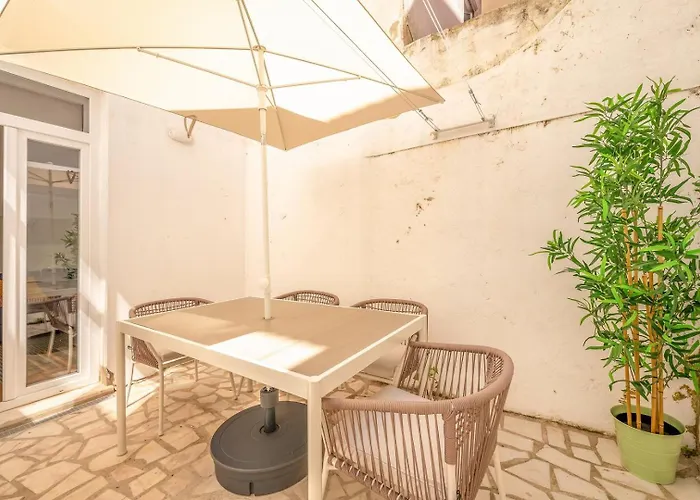 Guestready - Captain's R/c Near Alfama Lisbona